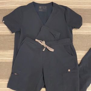 🌺Figs Set Dark Harbor🌴